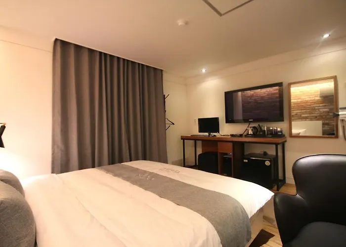 Yeonsan Oops Hotel