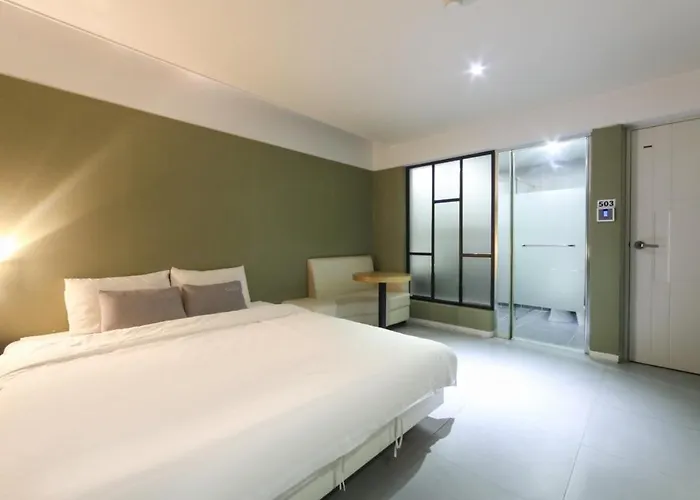 Hotel Yeonsan Oops *