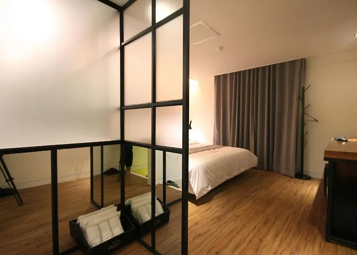 Yeonsan Oops Hotel Busan